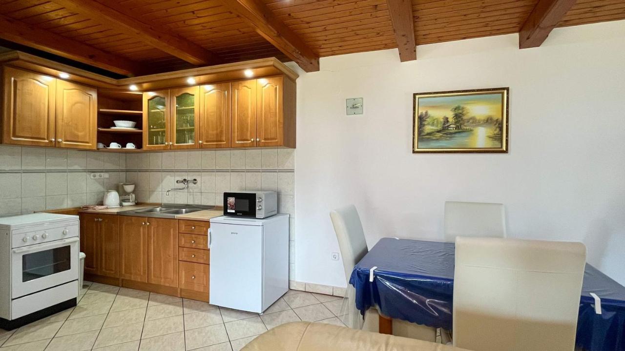 Magyar Apartmanhazak I-Iii. ザラカロシュ エクステリア 写真