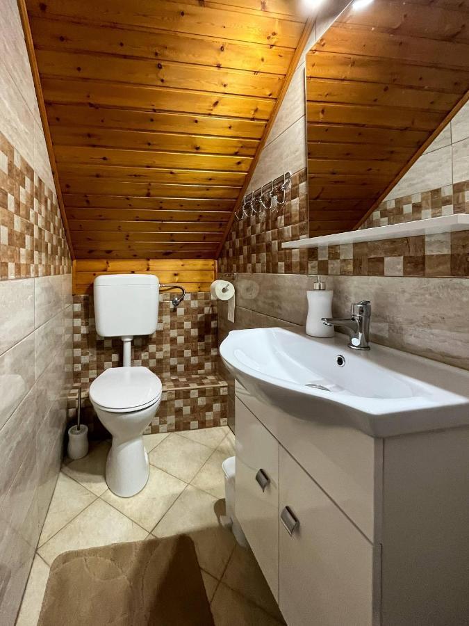 Magyar Apartmanhazak I-Iii. ザラカロシュ エクステリア 写真