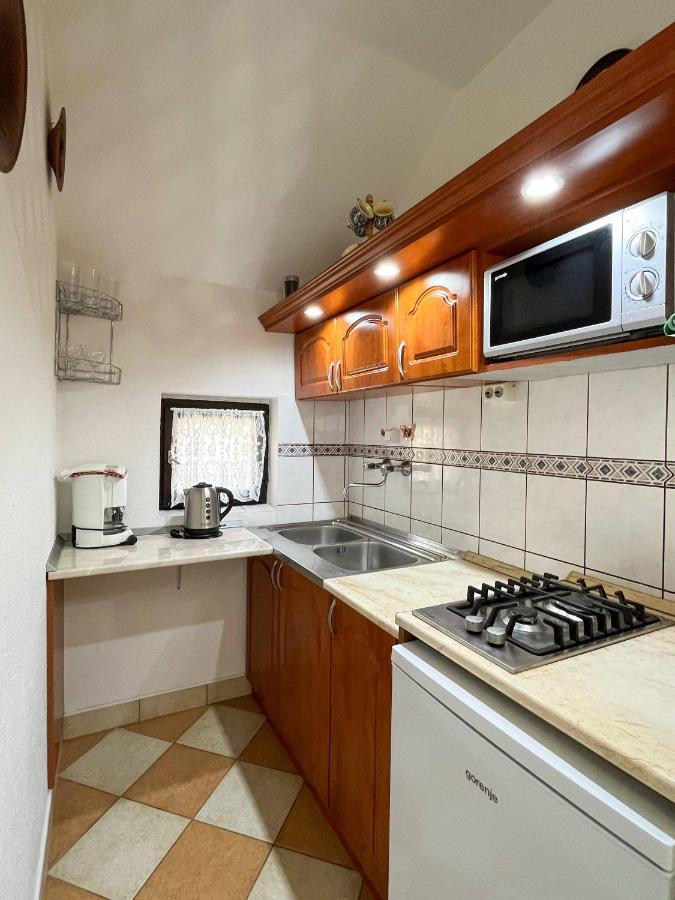 Magyar Apartmanhazak I-Iii. ザラカロシュ エクステリア 写真