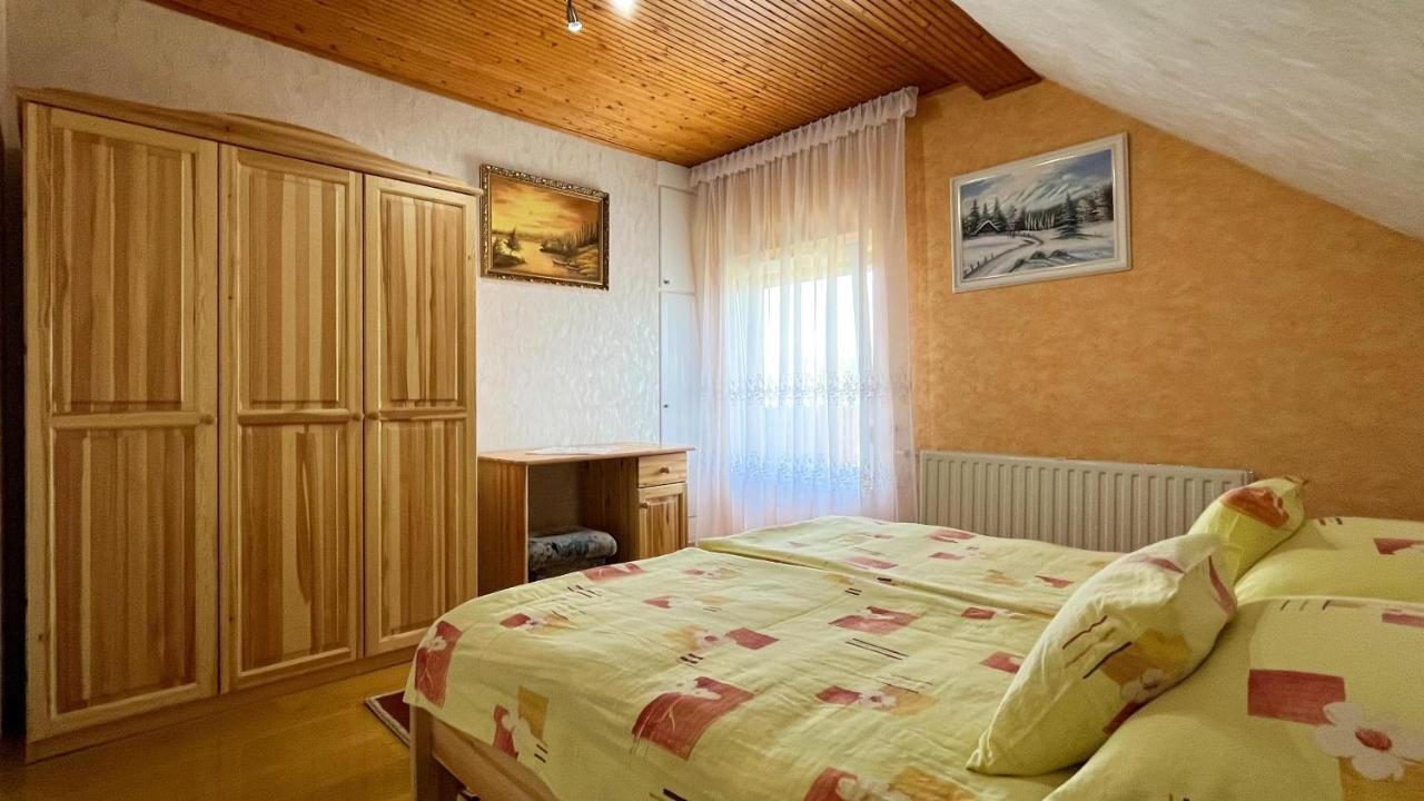 Magyar Apartmanhazak I-Iii. ザラカロシュ エクステリア 写真