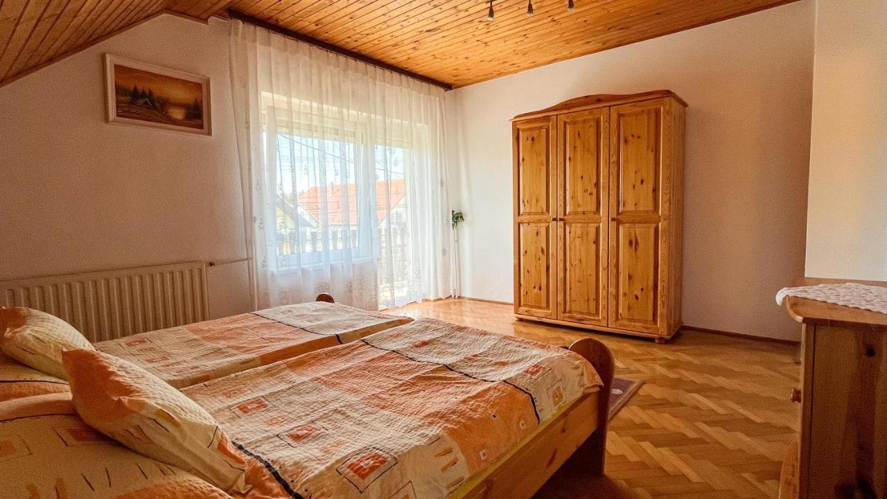 Magyar Apartmanhazak I-Iii. ザラカロシュ エクステリア 写真