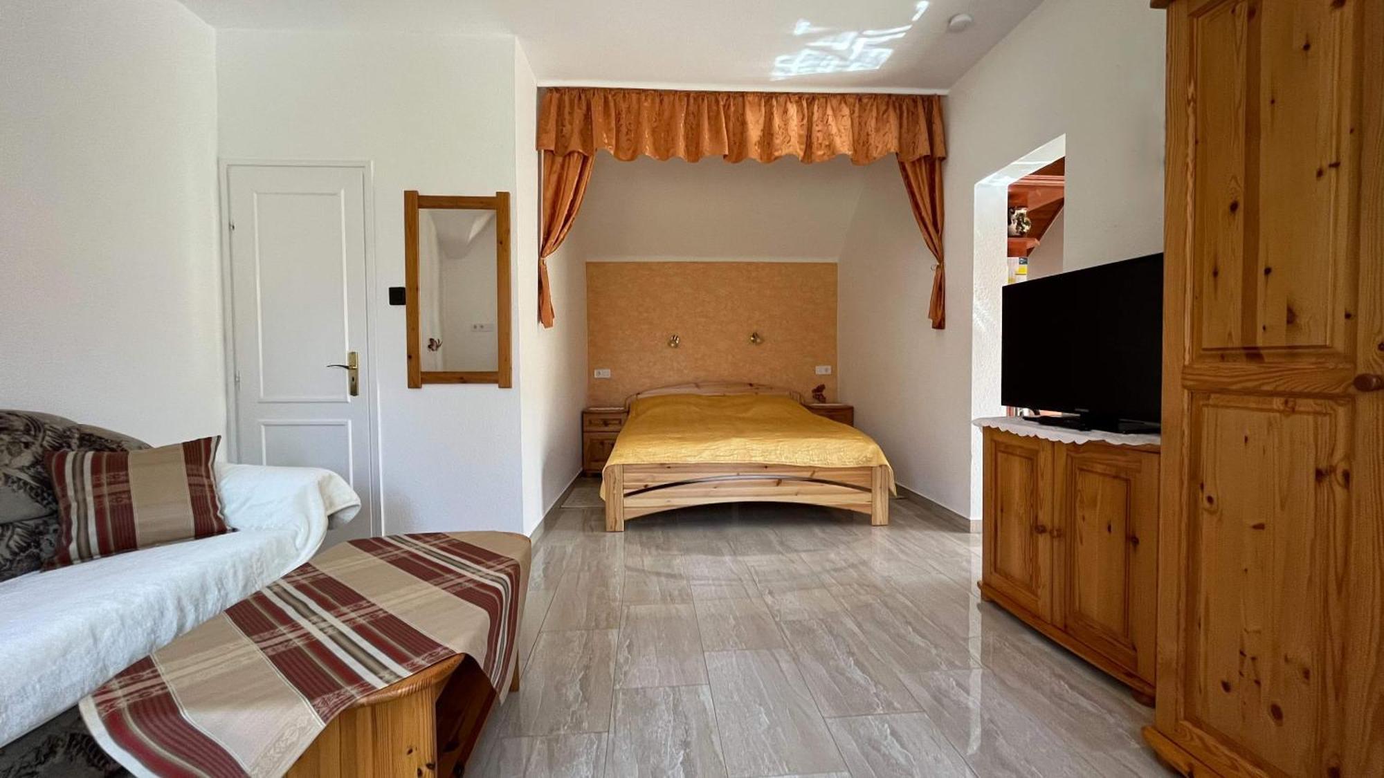 Magyar Apartmanhazak I-Iii. ザラカロシュ 部屋 写真
